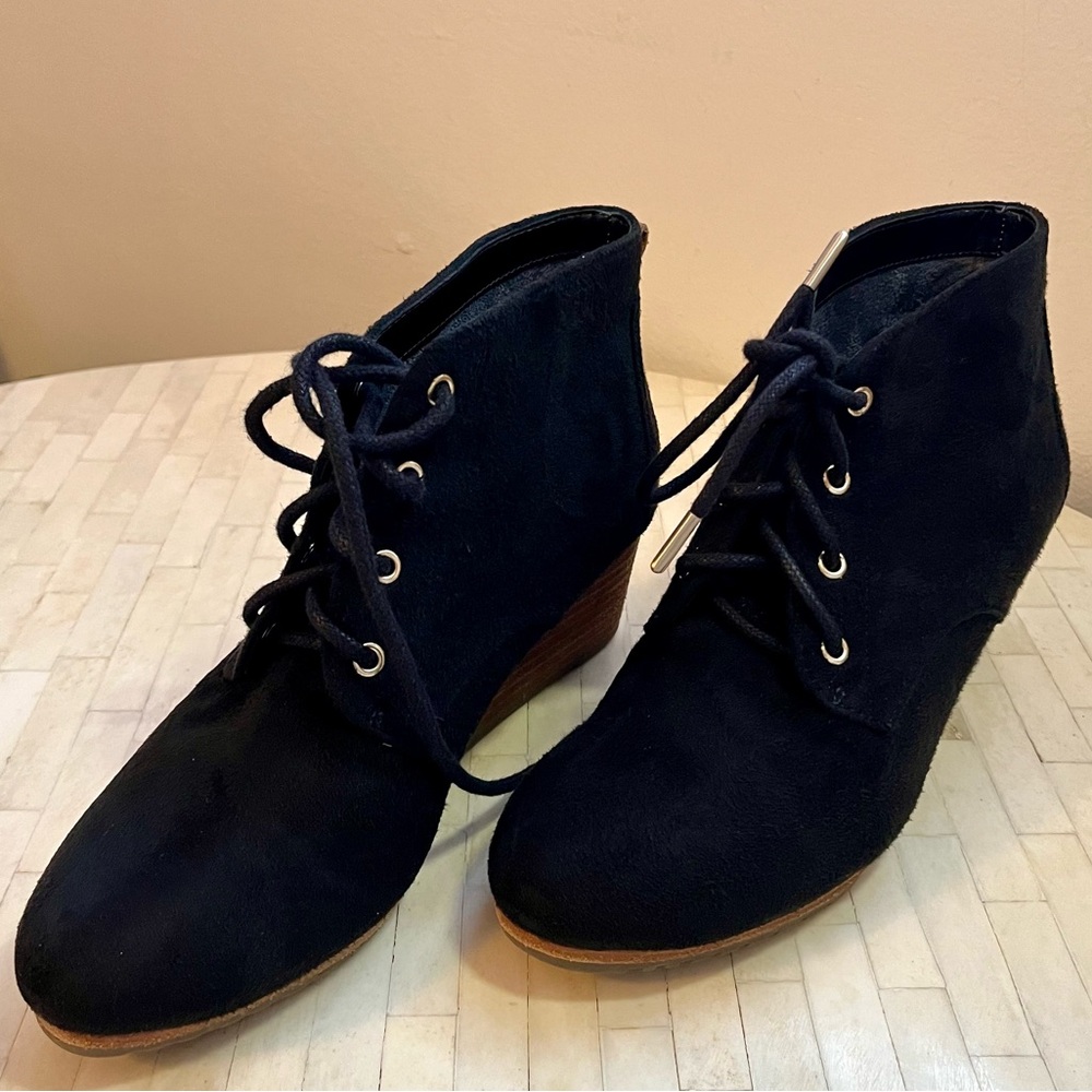 Dr. Scholl's Suede Black Lace-Up Ankle Booties Whimsigoth size 7